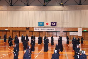剣道試合前の練習風景