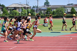 女子800M