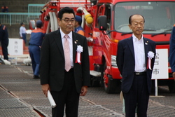 鈴木市長、鶴岡議長