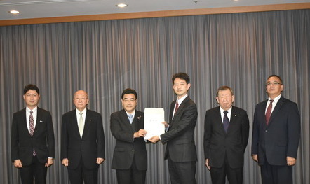 東京8号線建設促進並びに誘致期成同盟会千葉県知事要望風景