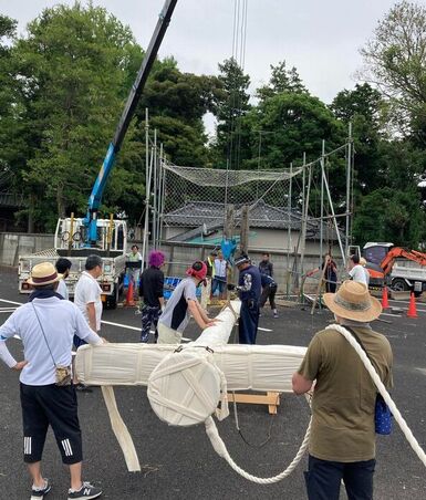 つく柱設置風景