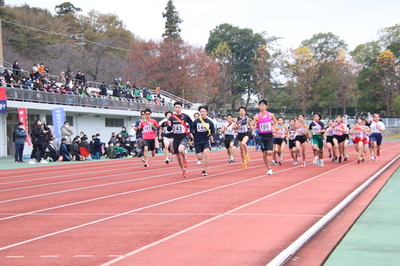 陸上競技場でのランナー