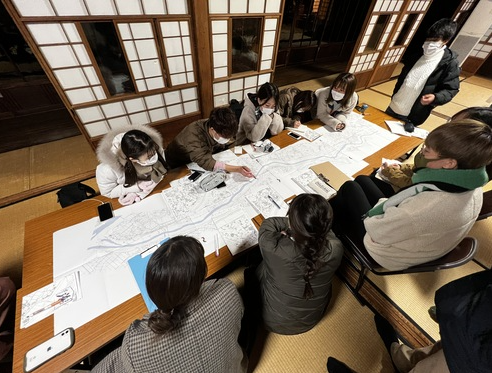 学生によるミーティング