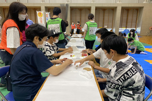 関宿小学校の児童と