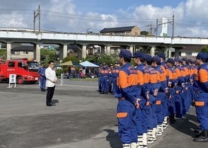 団員へ激励する市長