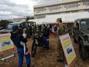 自衛隊装備品の展示