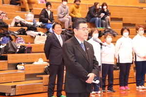 挨拶をする市長