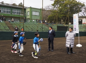 元気に集まってくる子どもたち