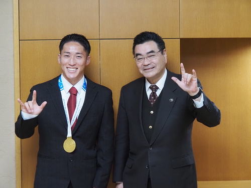 瀧澤選手と記念写真