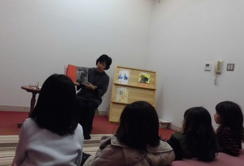 北図書館おはなし会イメージ写真
