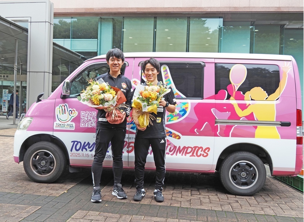 当日は瀧澤選手と安澤トレーナーが市役所に来てくださりデフリンピックをP　R