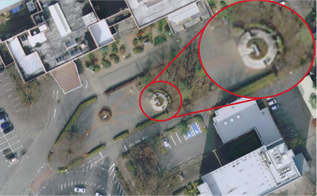 空から見ると市章　の形の中に