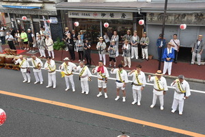 おどりパレード