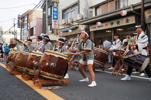 おどりパレード