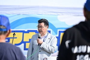 挨拶をする市長