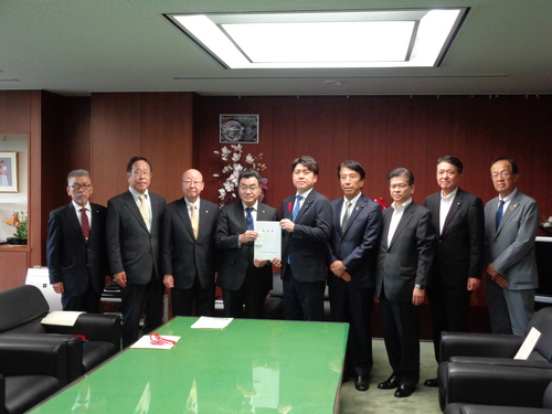 国土交通大臣要望をした際の集合写真です