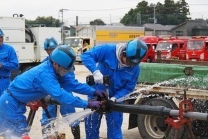 水道管破損の応急処置の訓練