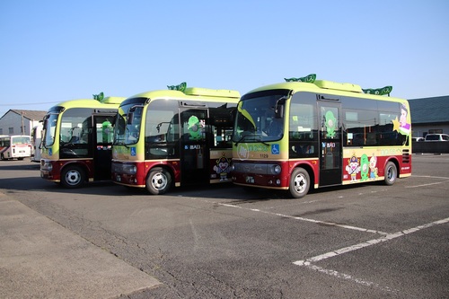 現行バス車　両