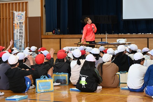 （みずき小）講演