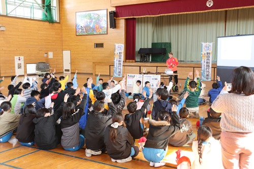 （木間ケ瀬小）講演