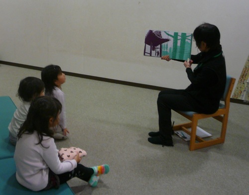 せきやど図書館のおはなし会イメージ写真