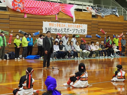 挨拶をする市長