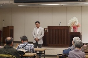 挨拶をする市長