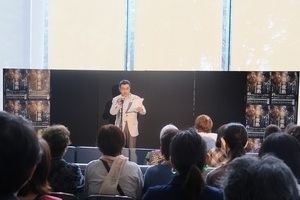 挨拶をする市長